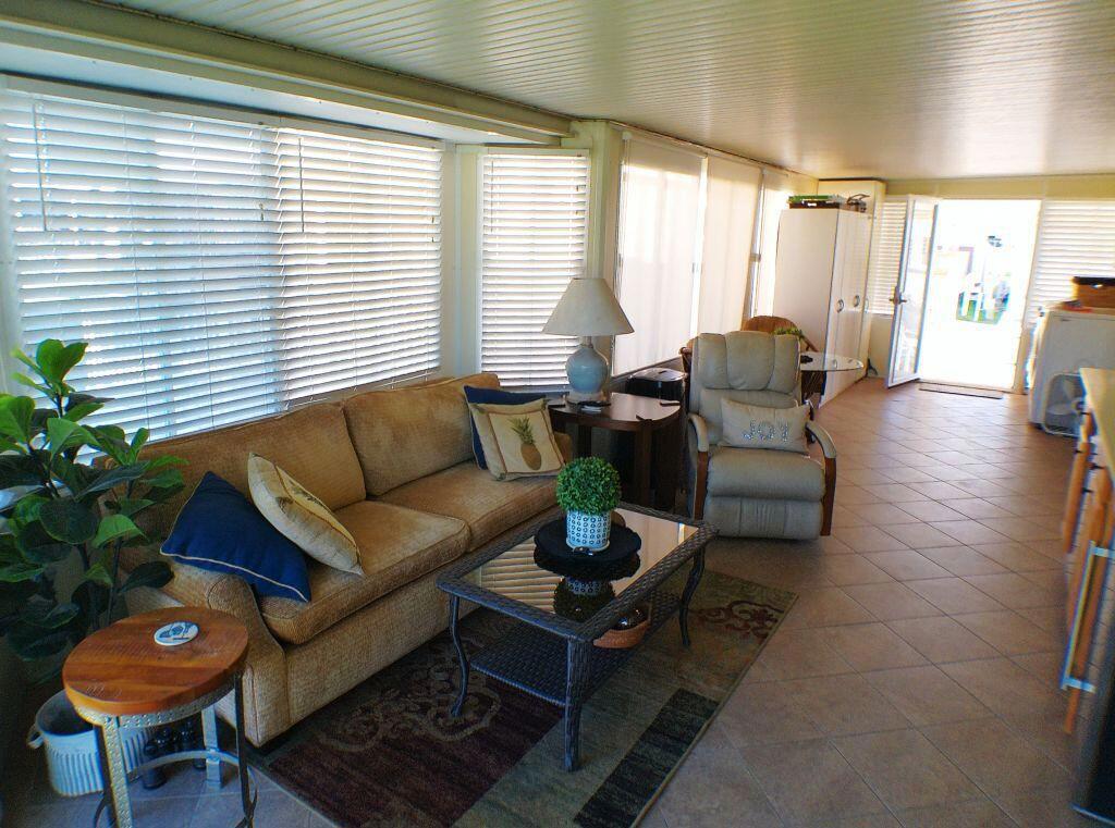 Rancho Casa Blanca - Manufactured In Park