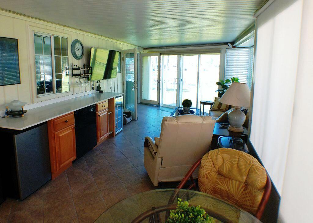 Rancho Casa Blanca - Manufactured In Park