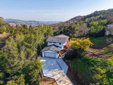 Photo of 612 Canyon Rd Rd, Novato, CA 94947 (MLS # 41122053)