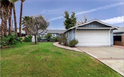 Photo of 24033 Mobile Street, West Hills, CA 91307 (MLS # SR25274353)