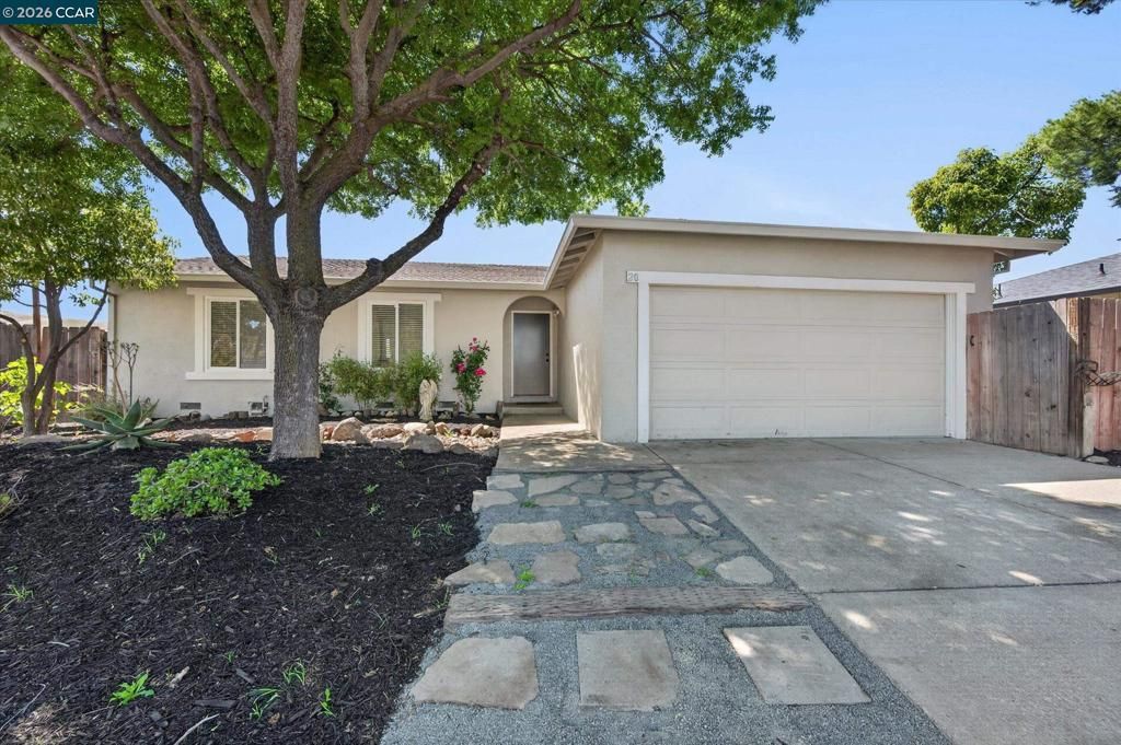 Photo of 20 Fairway Ct Ct, Pittsburg, CA 94565 (MLS # 41131572)