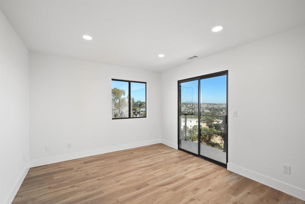 Pacific Beach - Residential