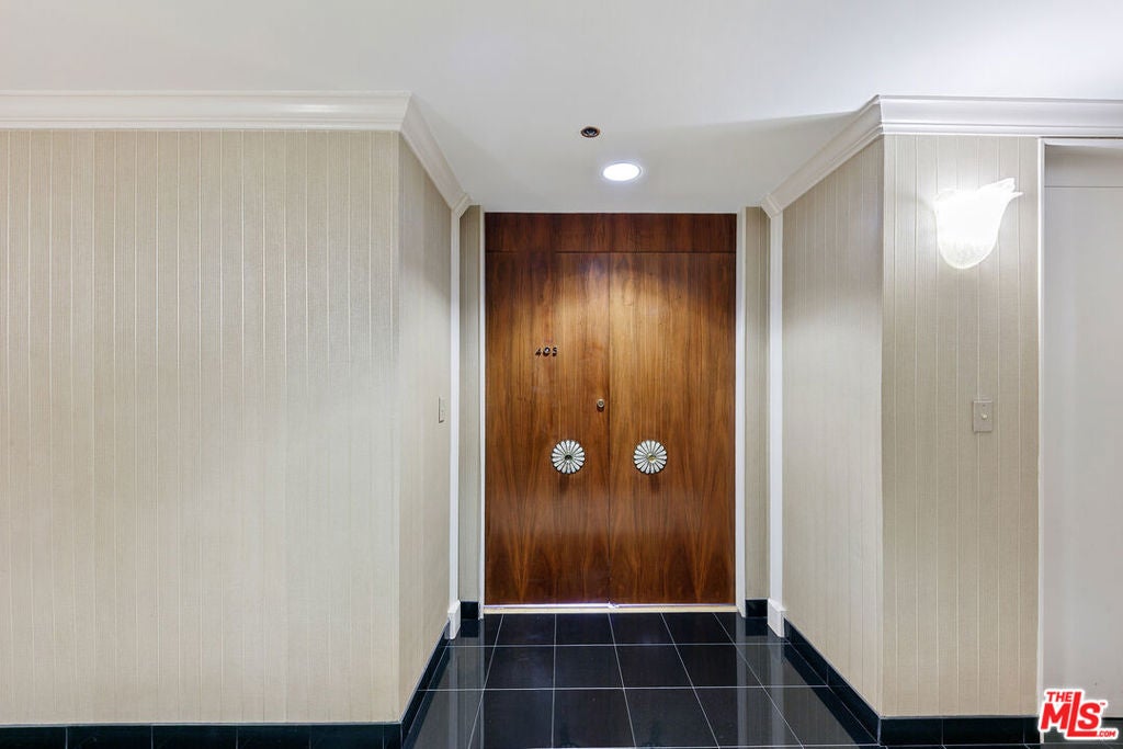 1333 S Beverly Glen Boulevard 403