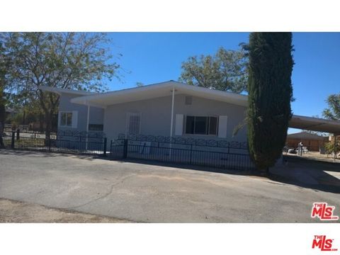 Photo of 2241 W Avenue M12, Palmdale, CA 93551 (MLS # 26663449)