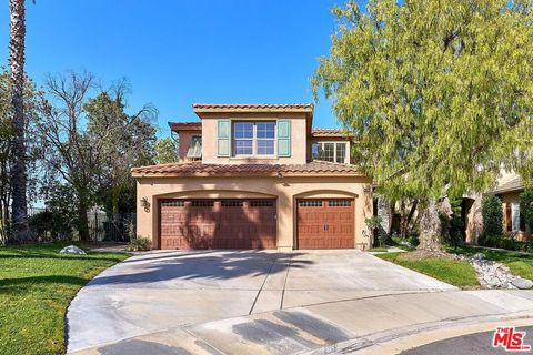 Photo of 26629 Campbell Court, Stevenson Ranch, CA 91381 (MLS # 26718427)