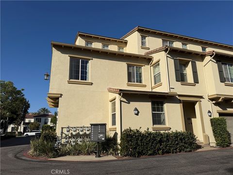 Photo of 49 Spanish Lace, Irvine, CA 92620 (MLS # TR26107584)