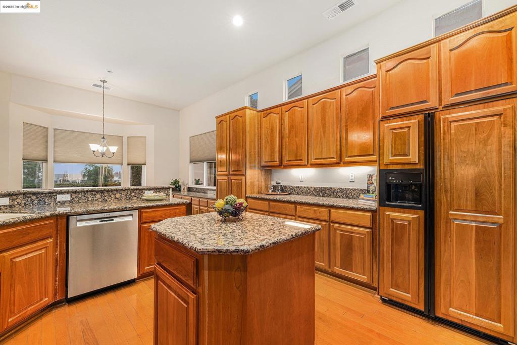 SUMMERSET 3 - Residential