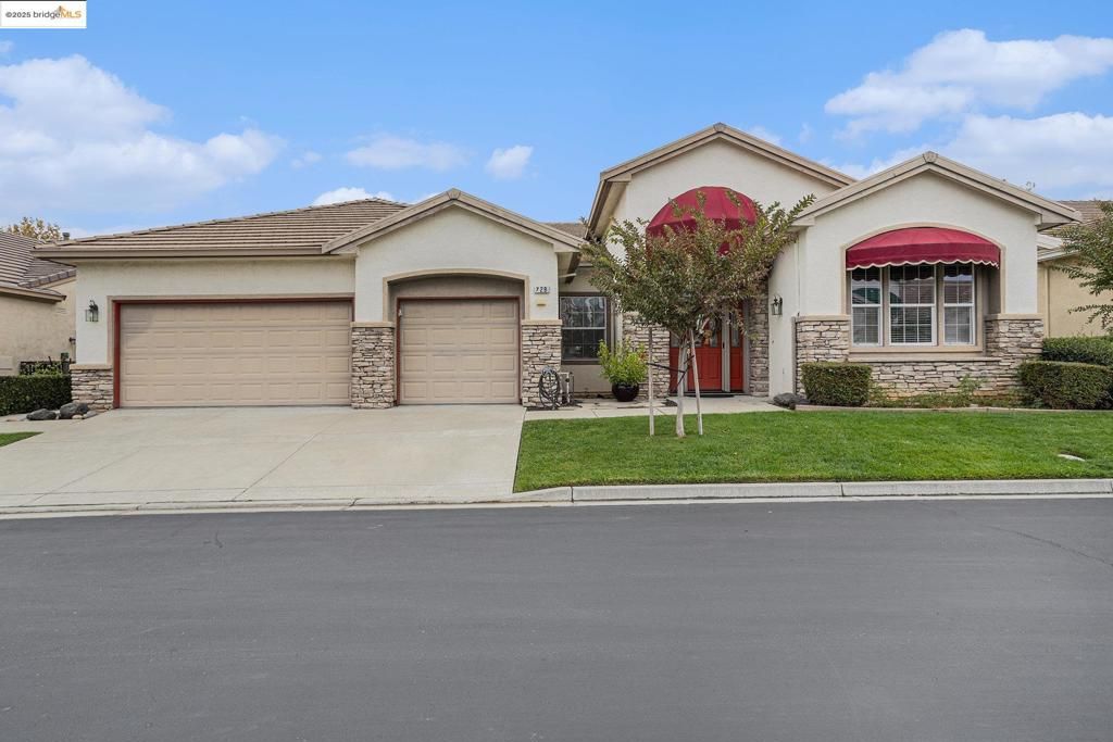 Photo of 729 Richardson Dr, Brentwood, CA 94513 (MLS # 41117555)