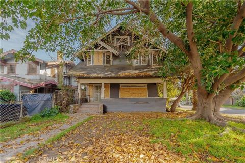 Photo of 1970 S La Salle Avenue, Los Angeles, CA 90018 (MLS # SB26035568)