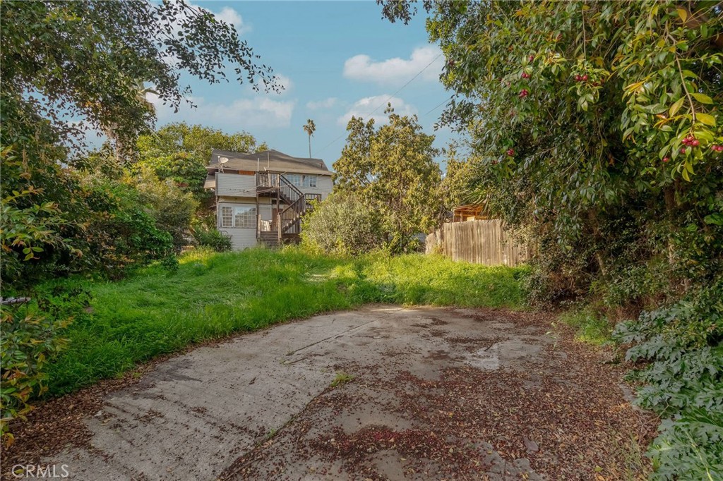 1970 S La Salle Avenue