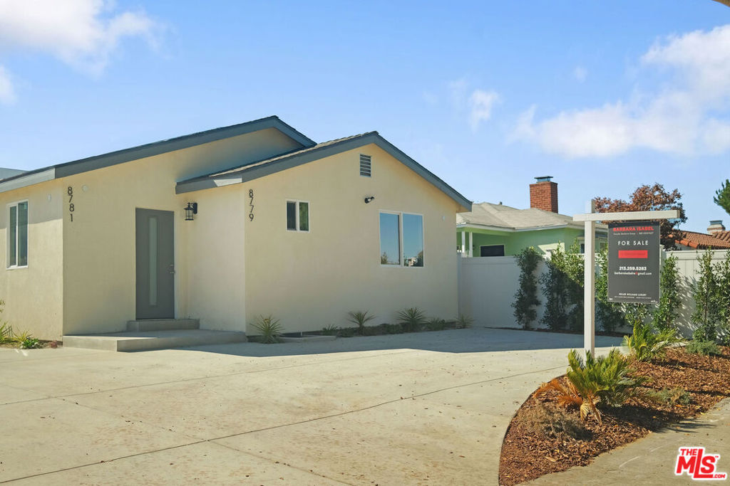 **ONCE IN A LIFETIME OPPORTUNITY TO MAKE THIS BRAND NEW 100% VACANT DUPLEX YOURS**Live in on unit and rent the other one or rent them both. NON RENT CONTROL so long or short term rental alike. Brand new construction with 10 years builders warranty included. Front home is a 1,267 sq ft 3 beds 3 baths with a huge living room. The back unit is a 3 beds 2 bath 840 sq ft with alley access and ample parking. Both units are separately metered. just 10 minutes away from the Sofi Stadium, Inglewood, and much more. Call me today.