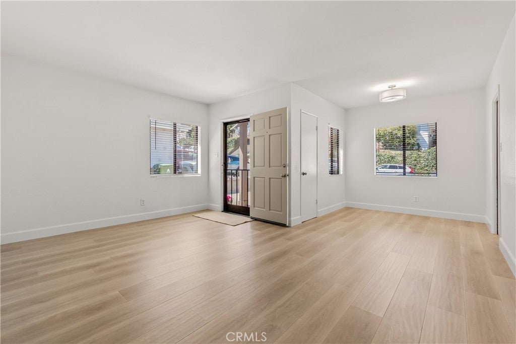 3424 S Denison