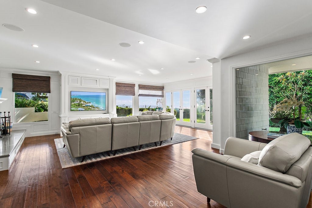 1010 EMERALD BAY, Laguna Beach CA 92651 - Photo 38