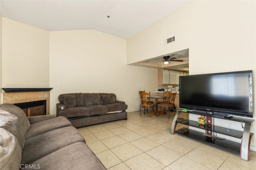 44544 15th Street E 9