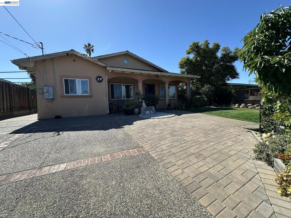 29 DELTA DR