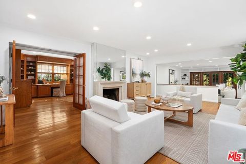 Photo of 159 Granville Avenue, Los Angeles, CA 90049 (MLS # 25615833)