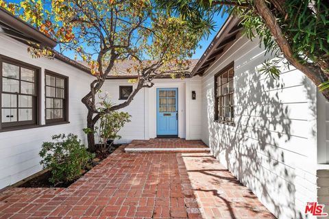 Tiny photo for 159 Granville Avenue, Los Angeles, CA 90049 (MLS # 25615833)