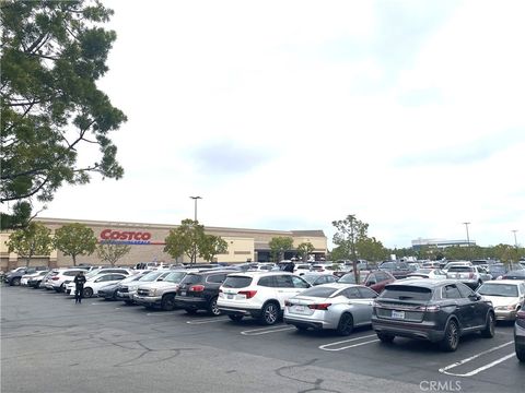 5353 kATELLA AVE Cypress CA 90720