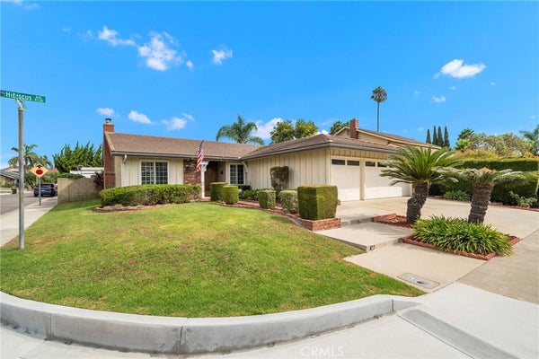 9735 HIBISCUS AVE, FOUNTAIN VALLEY, CA 92708 - Image 26281fc09ec2bfe5ebfffba3e2e7aa06/4146399604