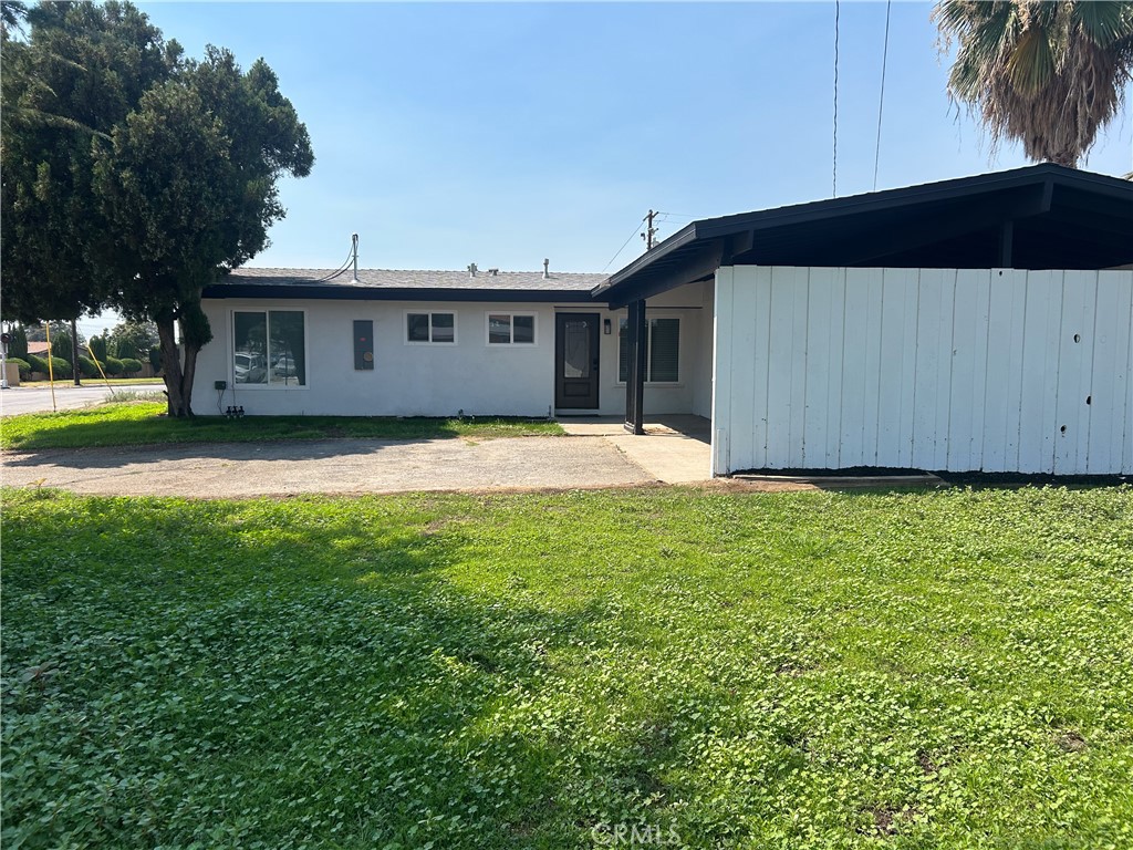 Welcome to 657 E King Street in Rialto — a beautifully remodeled home in a prime location near parks, schools, and with quick access to the 10, 210, and 15 freeways. This move-in-ready home features a fully upgraded kitchen with brand-new cabinets, countertops, appliances, and flooring. The bathrooms have been completely remodeled with modern finishes, offering both style and comfort. The electrical system is brand new, giving you peace of mind and energy efficiency. Brand new ductless mini split air conditioning installed. Don’t miss this turnkey opportunity in a convenient and family-friendly neighborhood!