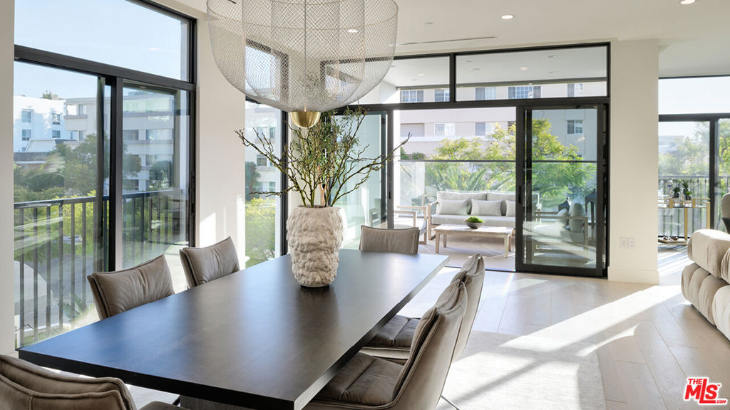 425 N Palm Drive 403