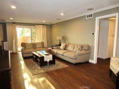Photo of 266 S Madison Avenue #106, Pasadena, CA 91101 (MLS # TR26133306)