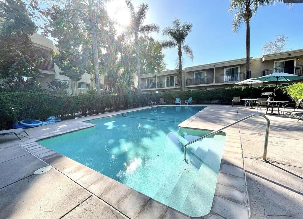 Very Private Gated Community, Newly Renovated Condo in Casa De Oro. Recent updates include newer laminate flooring throughout, newly painted kitchen cabinets, new countertops, new appliances including range and refrigerator, fresh paint throughout the entire condo, updated bathrooms to include new countertops, new fixtures and LED lit bathroom fans that have built in bluetooth speakers. Washer and dryer in the unit. Community Pool and Laundry facilities. Very Private Gated Community, Newly Renovated Condo in Casa De Oro. Recent updates include newer laminate flooring throughout, newly painted kitchen cabinets, new countertops, new appliances including range and refrigerator, fresh paint throughout the entire condo, updated bathrooms to include new countertops, new fixtures and LED lit bathroom fans that have built in bluetooth speakers. Washer and dryer in the unit. Community Pool and Laundry facilities.