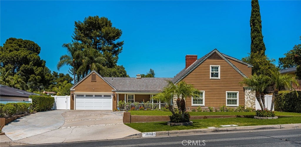 5642 Mountain View Avenue