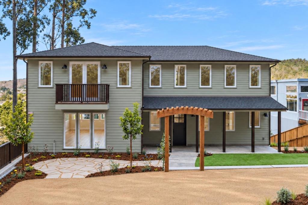 1627 Higgins Way