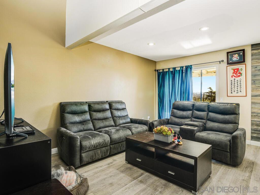 9845 Paseo Montalban