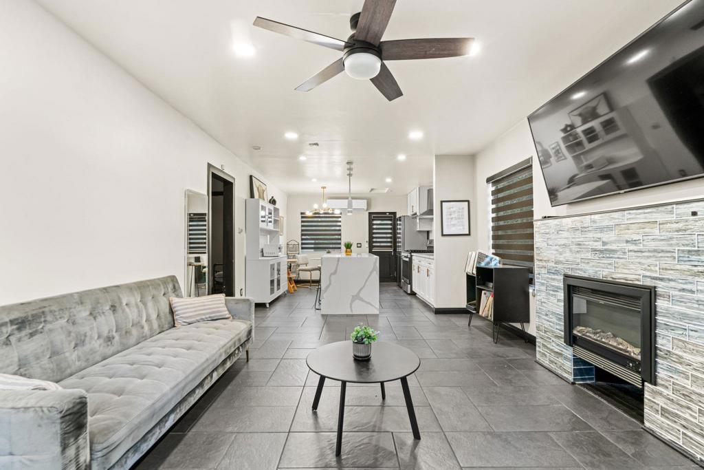 4026 Marine View Ave