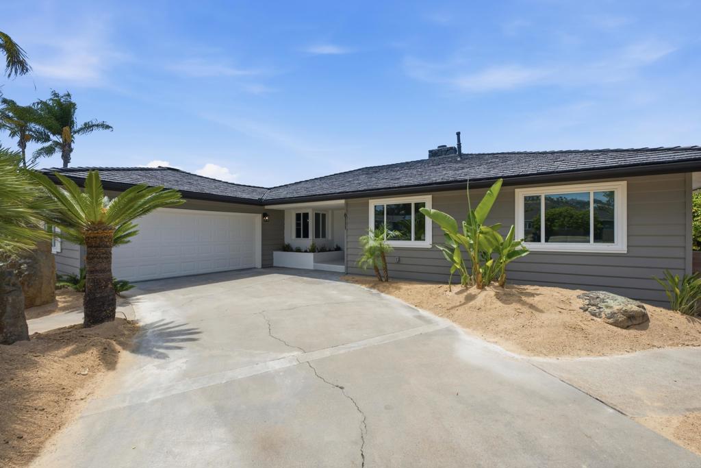 6111 Del Cerro Boulevard