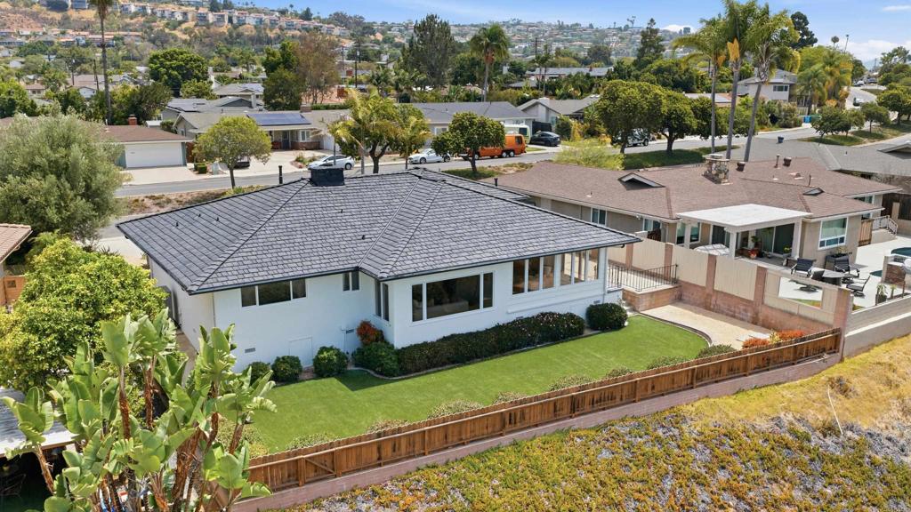 6111 Del Cerro Boulevard