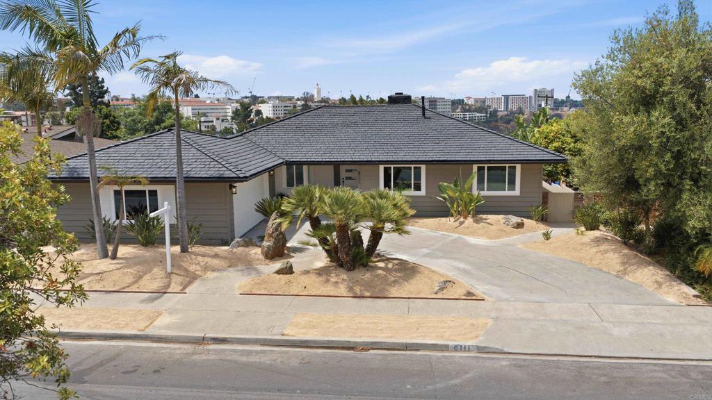 6111 Del Cerro Boulevard