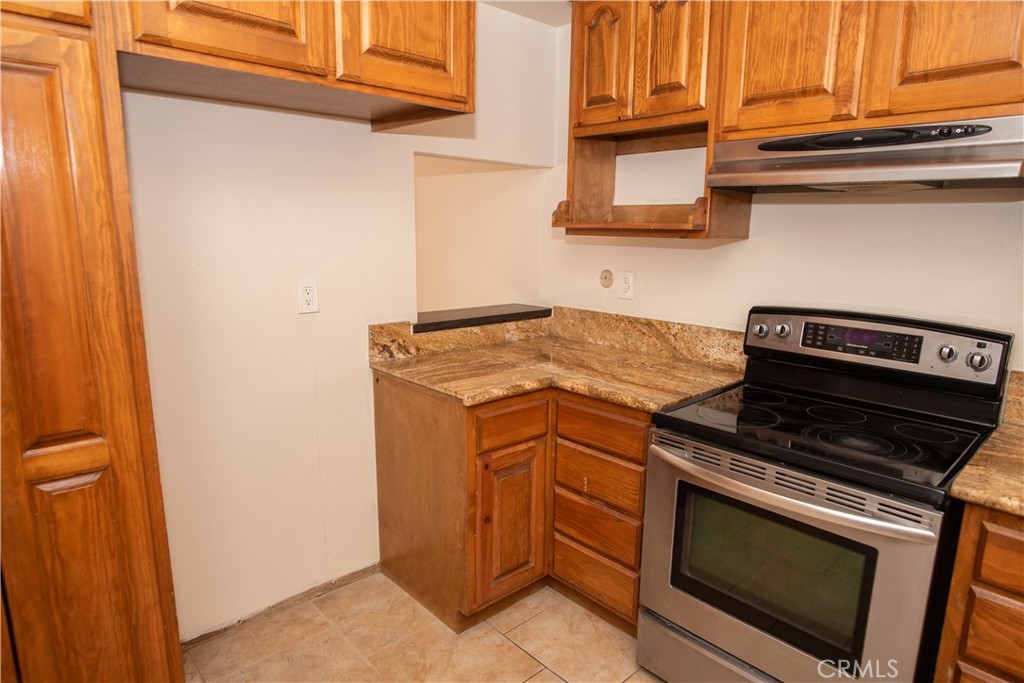 719 N Eucalyptus Avenue 19A