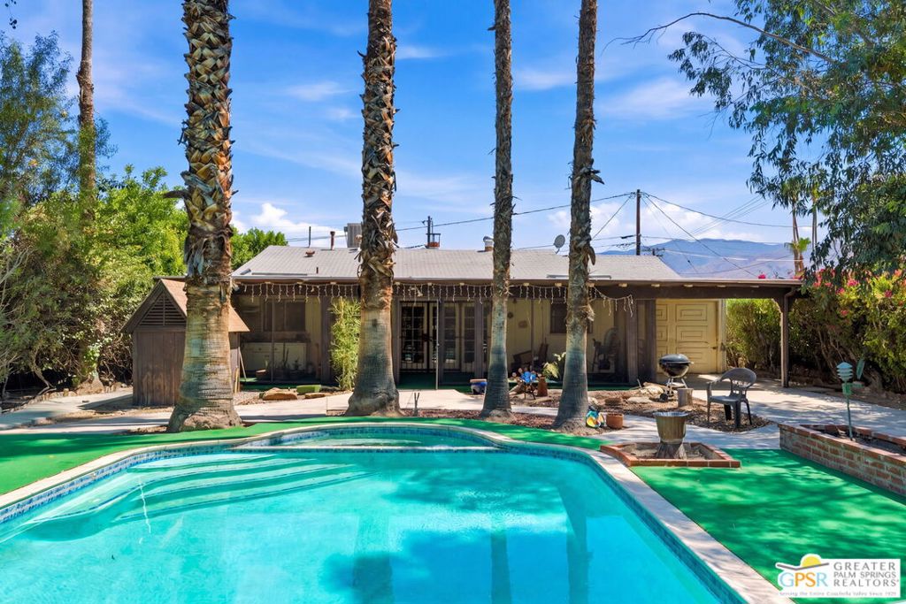 1339 E Camino Amapola