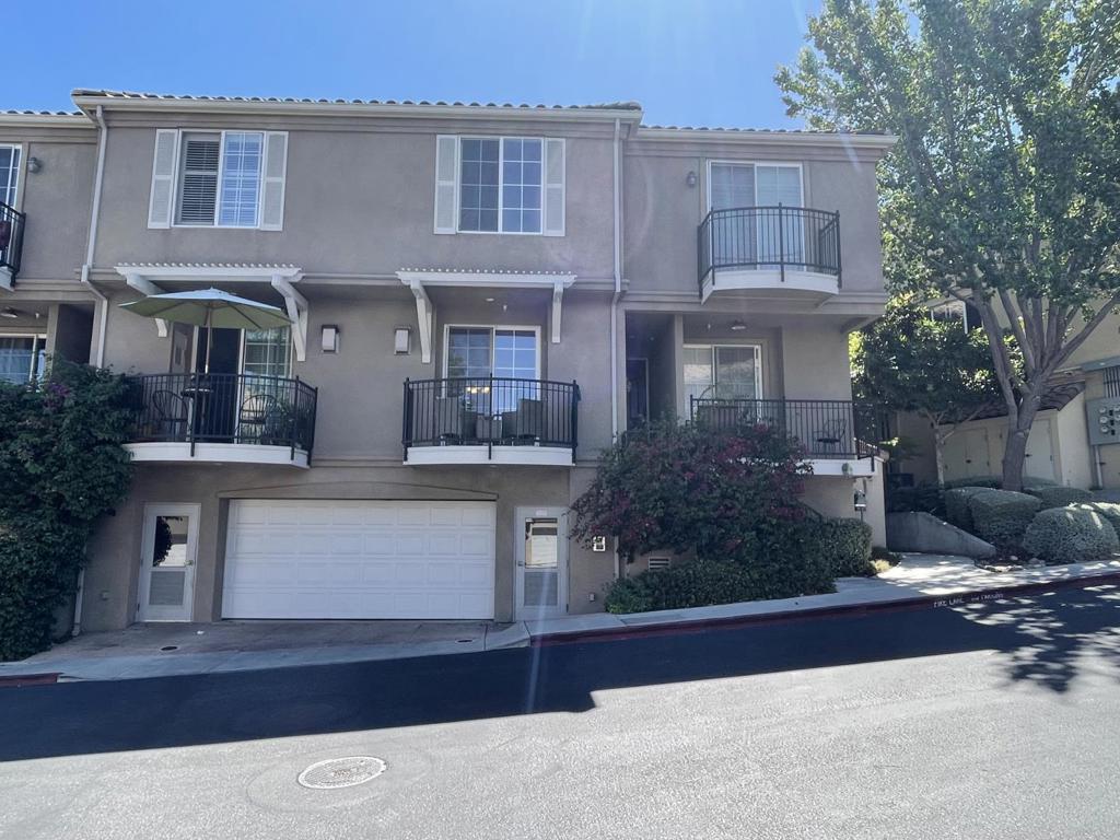 New lower price on this 3 bed 2.5 bath in Willow Glen!! Beautiful large living room, gas fireplace, private balcony. High ceilings and sunny exposure make this a welcoming home. Kitchen includes granite counters, light cabinets & breakfast bar w/ seating for 4+, gas range w/ stainless steel appliances. Adjoining the kitchen is a cozy fam room w/ large glass door to rear patio. Main bedroom provides bright light & tall vaulted ceilings, walk-in shower, blond shaker cabinetry, 2 sinks & tile floors. 2 dedicated parking spaces in secure underground garage shared by only 3 other homes. Central heating & cooling. Inside laundry, with units included. Great commute location only 15 mins from Silicon Valley & short distance to corporate shuttles/VTA/Light Rail, access to downtown SJ & all major freeways and grocery. This great home won't last long! Seller to participate in 1031 at no cost to buyer