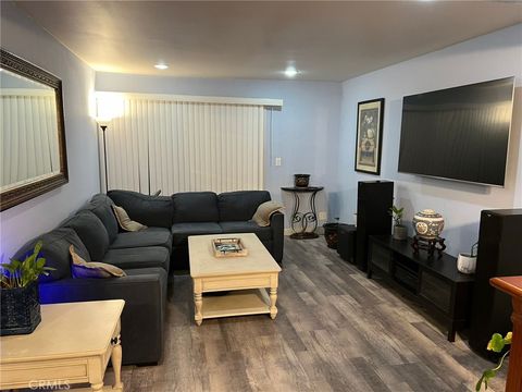 Photo of 18620 Hatteras Street #113, Tarzana, CA 91356 (MLS # SR26064339)