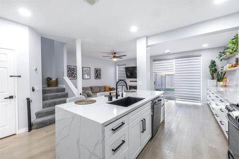 Photo of 2179 Lago Ventana, Chula Vista, CA 91914 (MLS # PTP2508700)