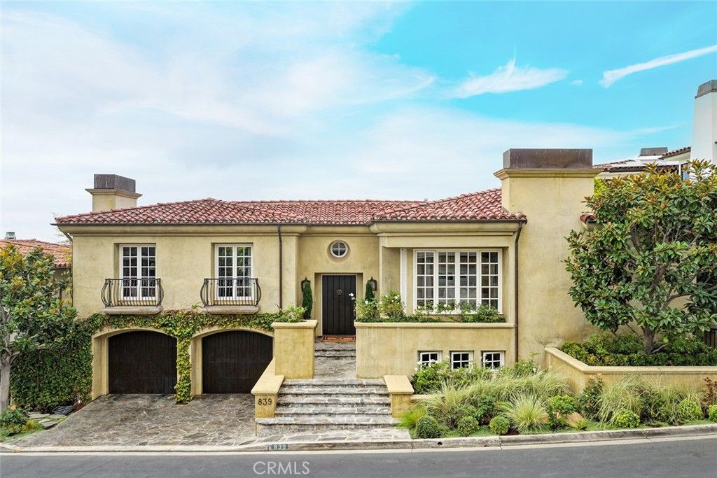 Photo of 839 Emerald Bay, Laguna Beach, CA 92651 (MLS # LG25238371)