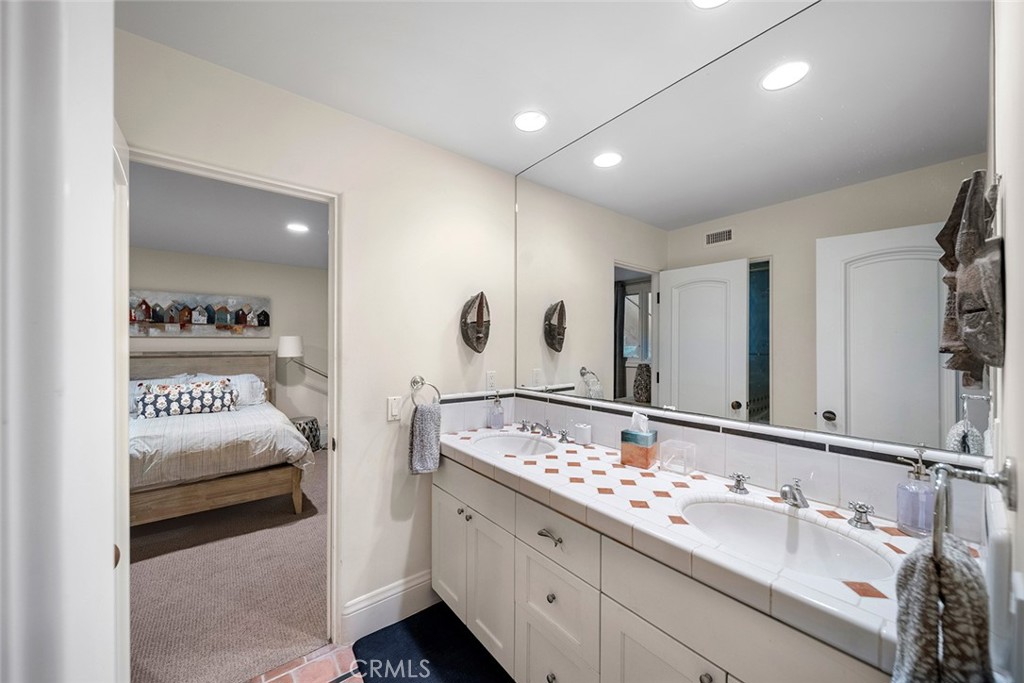 Emerald Bay (EB) - Residential Lease