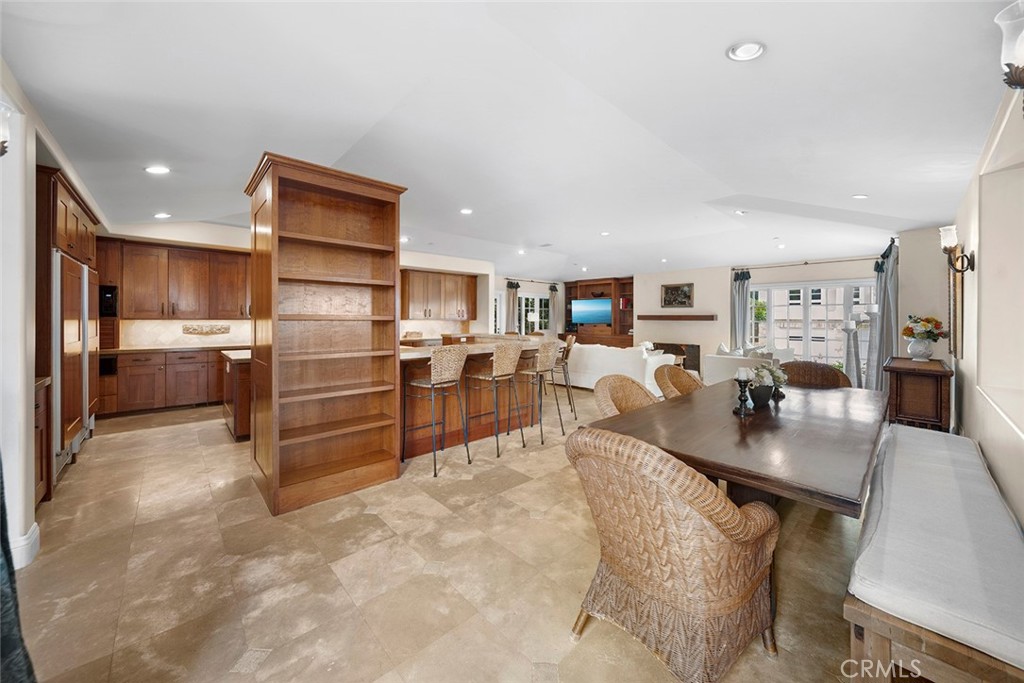 Emerald Bay (EB) - Residential Lease