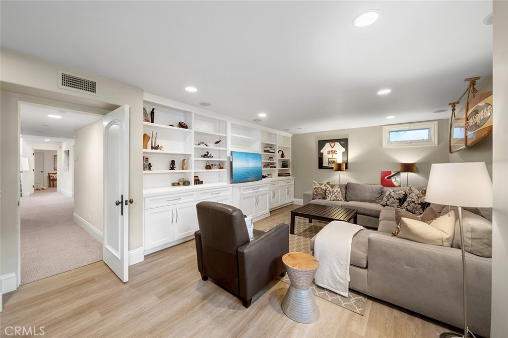 Emerald Bay (EB) - Residential Lease