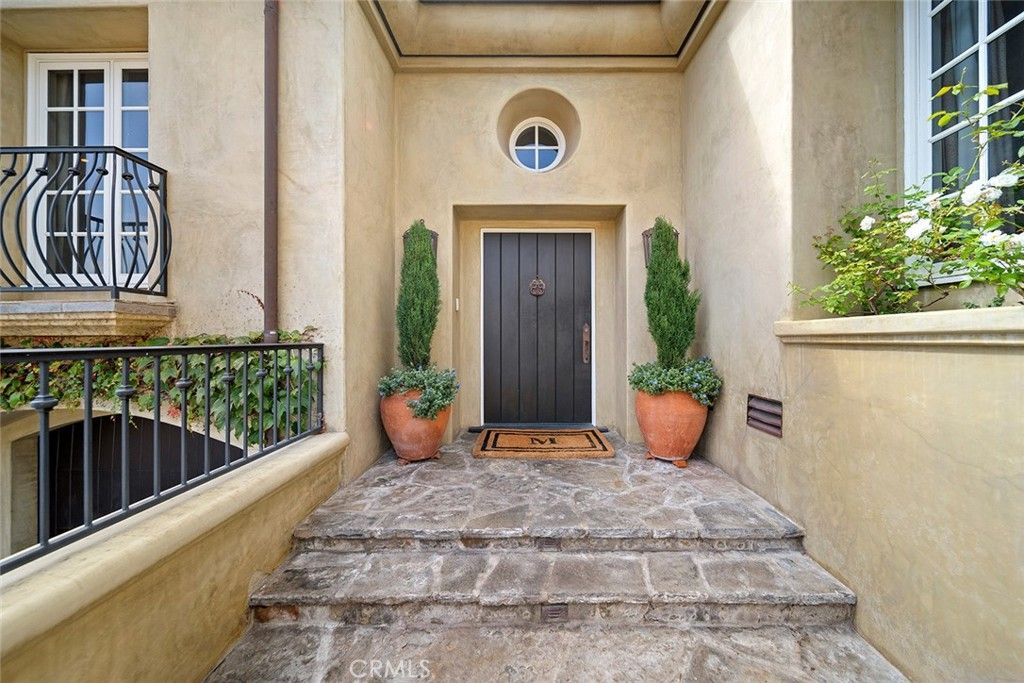 Photo of 839 Emerald Bay, Laguna Beach, CA 92651 (MLS # LG25238371)