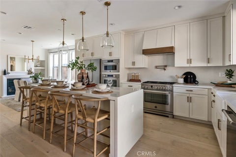 Photo of 181 E Palm Street E, Altadena, CA 91001 (MLS # PF26057797)