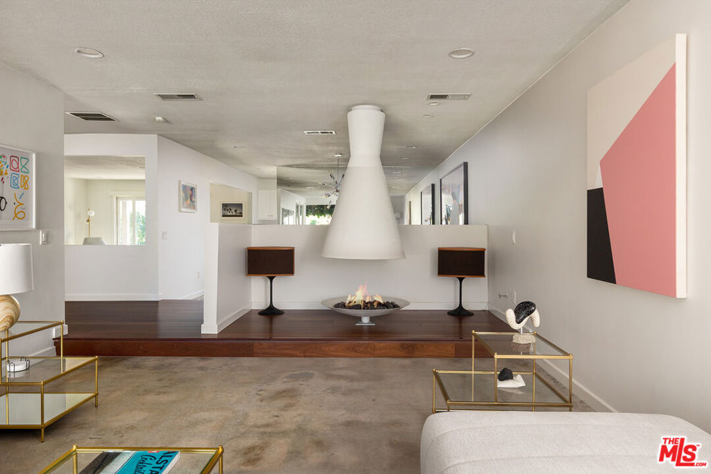 5305 E Lakeside Drive