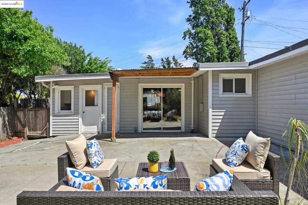 EL SOBRANTE - Residential