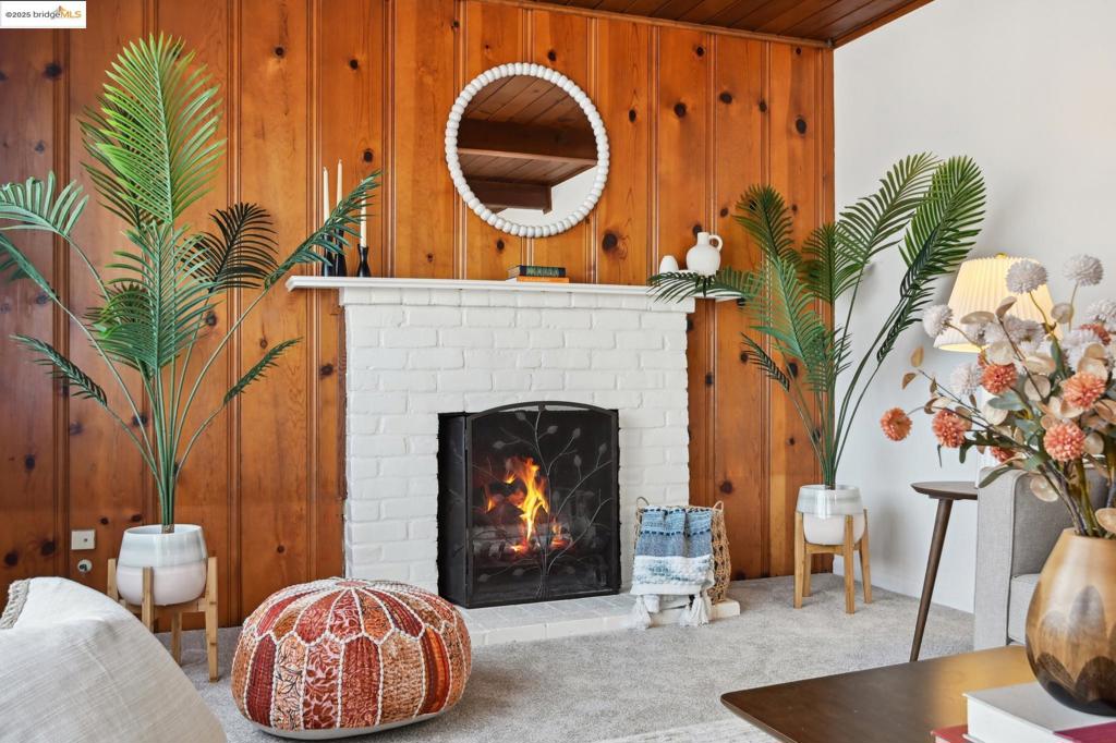 EL SOBRANTE - Residential