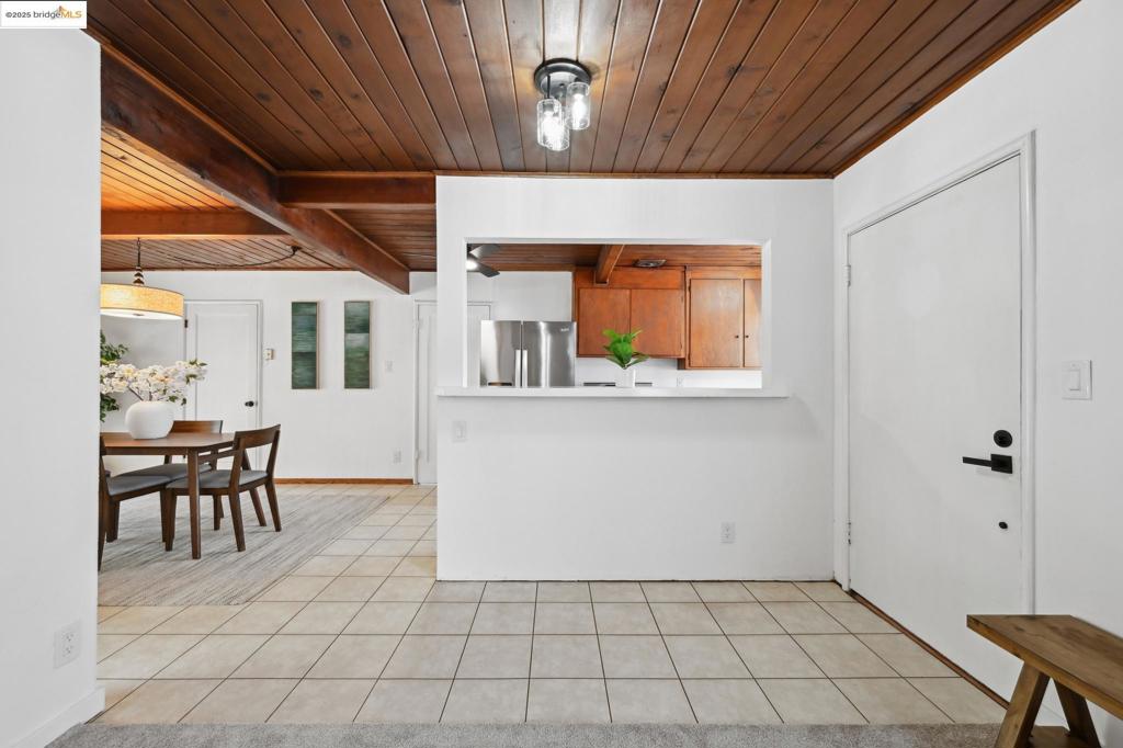 EL SOBRANTE - Residential