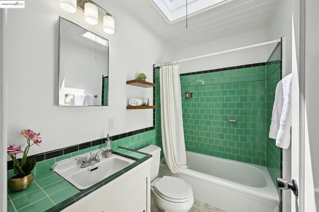 EL SOBRANTE - Residential